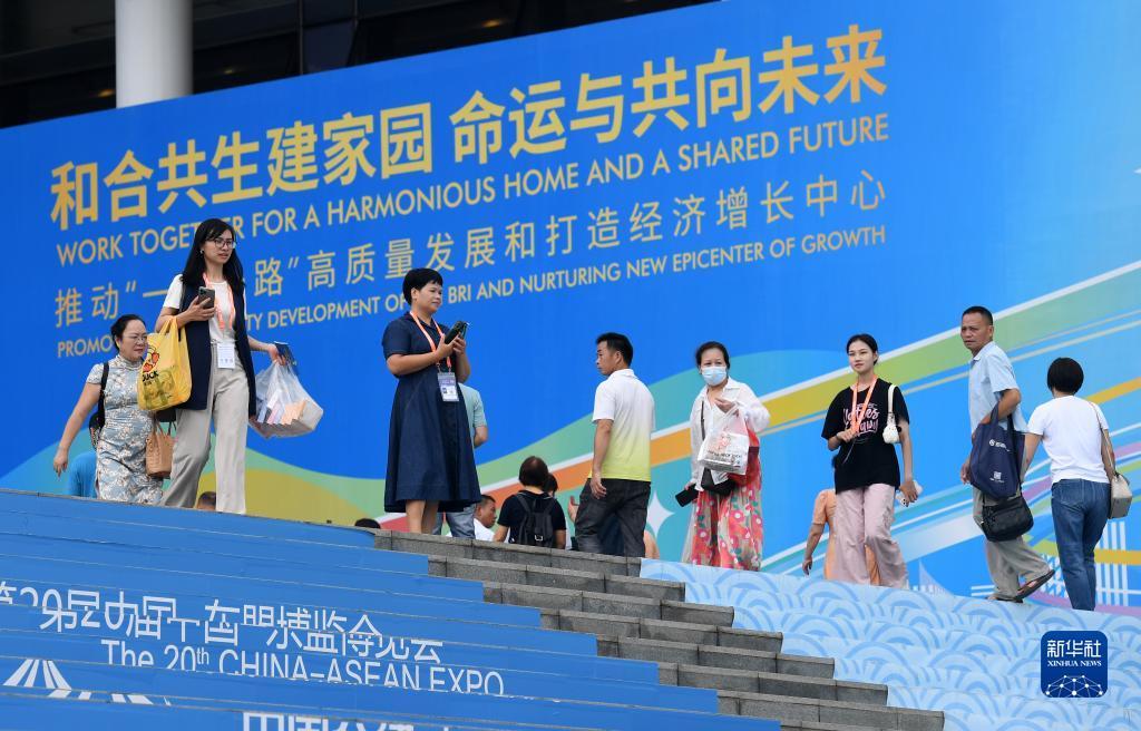 团团棋牌官网下载
